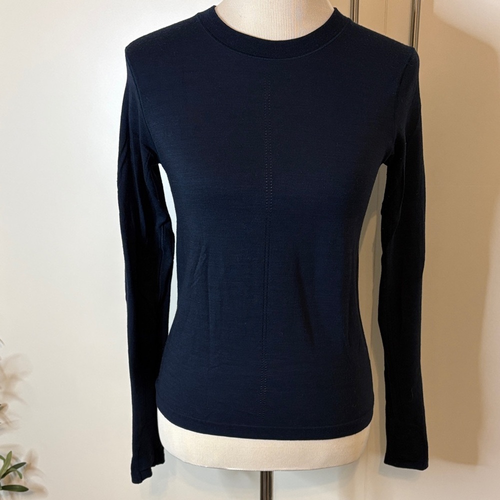 Athleta Navy Long-Sleeve Crewneck Sweater | M